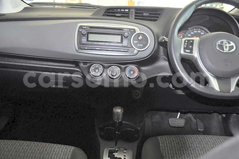 Big with watermark 2013 toyota yaris 1.3 cvt 8