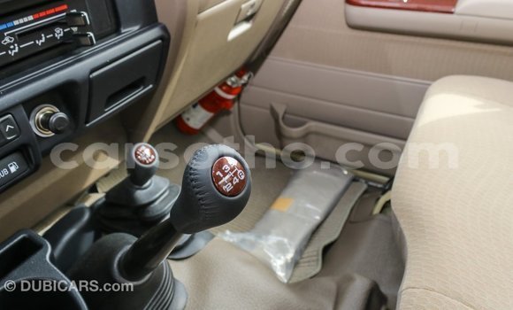 اشتري Imported Toyota Land Cruiser Beige سيارة في Import - Dubai في Maseru اشتري Imported Toyota Land Cruiser Beige سيارة في Import - Dubai في Maseru