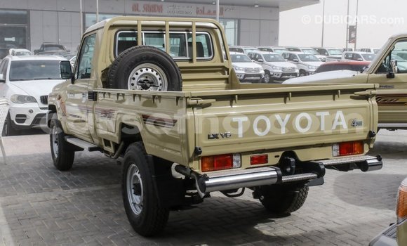 اشتري Imported Toyota Land Cruiser Beige سيارة في Import - Dubai في Maseru اشتري Imported Toyota Land Cruiser Beige سيارة في Import - Dubai في Maseru