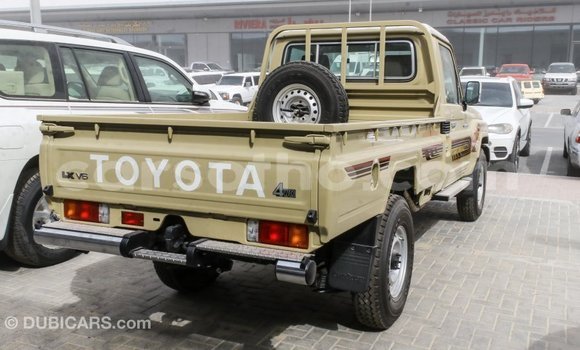 اشتري Imported Toyota Land Cruiser Beige سيارة في Import - Dubai في Maseru اشتري Imported Toyota Land Cruiser Beige سيارة في Import - Dubai في Maseru