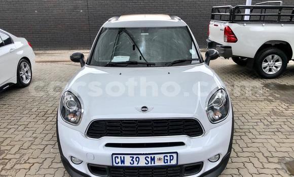Sayi Na hannu Mini Countryman White Mota in Maseru a Maseru Sayi Na hannu Mini Countryman White Mota in Maseru a Maseru
