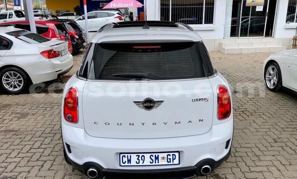 Sayi Na hannu Mini Countryman White Mota in Maseru a Maseru Sayi Na hannu Mini Countryman White Mota in Maseru a Maseru