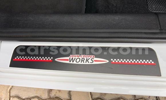 Sayi Na hannu Mini Countryman White Mota in Maseru a Maseru Sayi Na hannu Mini Countryman White Mota in Maseru a Maseru