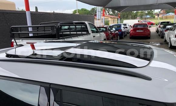 Sayi Na hannu Mini Countryman White Mota in Maseru a Maseru Sayi Na hannu Mini Countryman White Mota in Maseru a Maseru