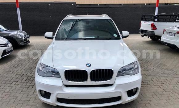 Sayi Na hannu BMW X5 White Mota in Maseru a Maseru Sayi Na hannu BMW X5 White Mota in Maseru a Maseru