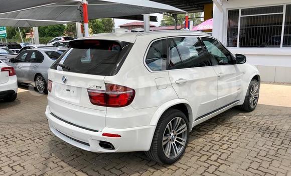 Sayi Na hannu BMW X5 White Mota in Maseru a Maseru Sayi Na hannu BMW X5 White Mota in Maseru a Maseru