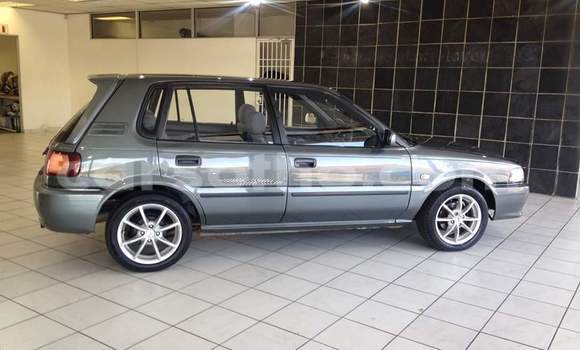 اشتري مستعمل Toyota WiLL Silver سيارة في Maseru في Maseru اشتري مستعمل Toyota WiLL Silver سيارة في Maseru في Maseru