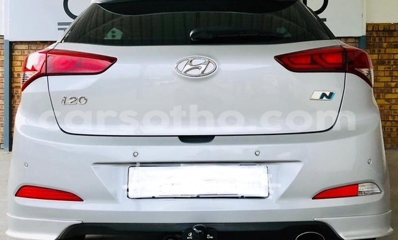 Sayi Na hannu Hyundai i20 Silver Mota in Hlotse a Leribe Sayi Na hannu Hyundai i20 Silver Mota in Hlotse a Leribe