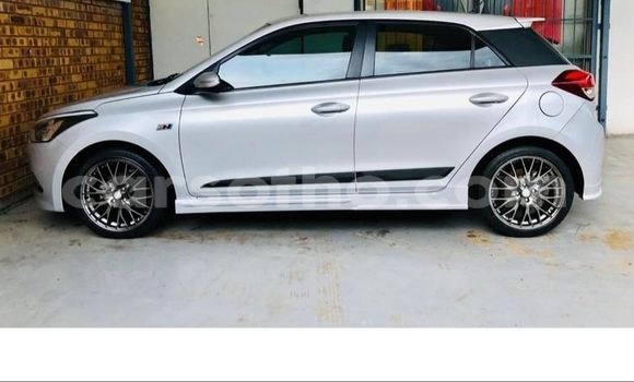 Sayi Na hannu Hyundai i20 Silver Mota in Hlotse a Leribe Sayi Na hannu Hyundai i20 Silver Mota in Hlotse a Leribe