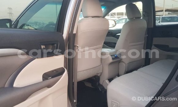 Buy Import Toyota Highlander Other Car in Import - Dubai in Maseru Buy Import Toyota Highlander Other Car in Import - Dubai in Maseru