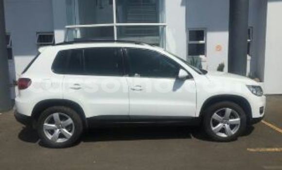 Sayi Na hannu Volkswagen Tiguan White Mota in Maseru a Maseru Sayi Na hannu Volkswagen Tiguan White Mota in Maseru a Maseru
