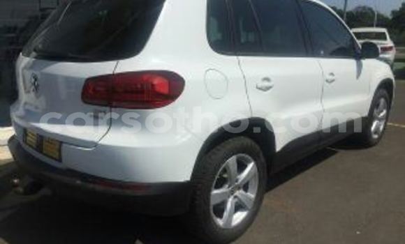 Sayi Na hannu Volkswagen Tiguan White Mota in Maseru a Maseru Sayi Na hannu Volkswagen Tiguan White Mota in Maseru a Maseru