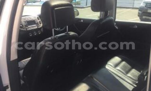 Sayi Na hannu Volkswagen Tiguan White Mota in Maseru a Maseru Sayi Na hannu Volkswagen Tiguan White Mota in Maseru a Maseru