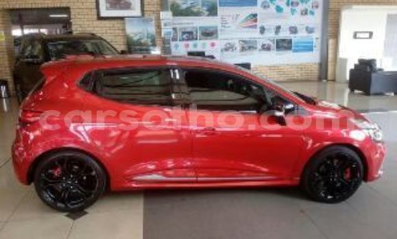 Sayi Na hannu Renault Clio Red Mota in Maseru a Maseru Sayi Na hannu Renault Clio Red Mota in Maseru a Maseru