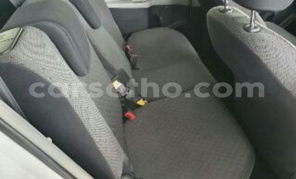 اشتري مستعمل Toyota Yaris White سيارة في Maseru في Maseru اشتري مستعمل Toyota Yaris White سيارة في Maseru في Maseru