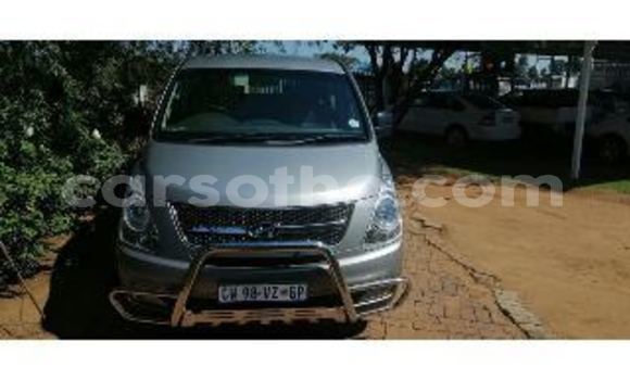 Acheter Occasion Voiture Hyundai H1 Gris à Maseru, Maseru Acheter Occasion Voiture Hyundai H1 Gris à Maseru, Maseru