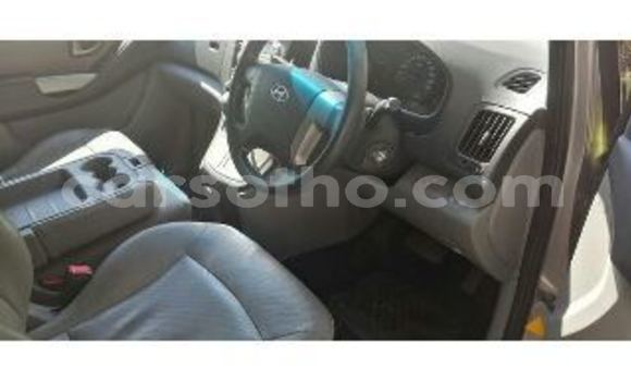 Acheter Occasion Voiture Hyundai H1 Gris à Maseru, Maseru Acheter Occasion Voiture Hyundai H1 Gris à Maseru, Maseru