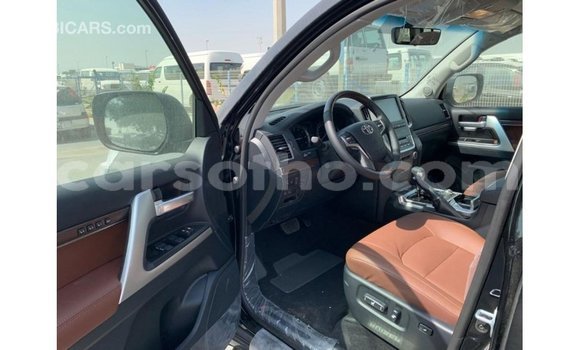 اشتري Imported Toyota Land Cruiser Black سيارة في Import - Dubai في Maseru اشتري Imported Toyota Land Cruiser Black سيارة في Import - Dubai في Maseru