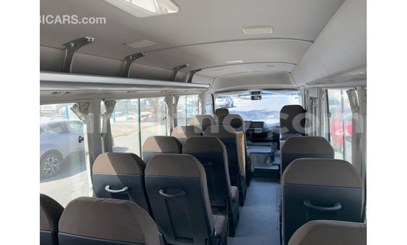 Acheter Import Voiture Toyota Coaster Blanc à Import - Dubai, Maseru Acheter Import Voiture Toyota Coaster Blanc à Import - Dubai, Maseru