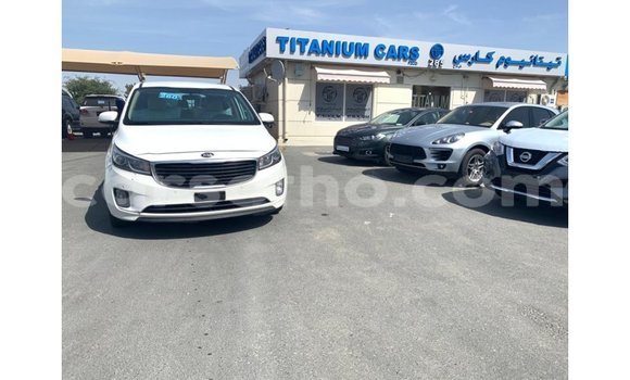 Sayi Imported Kia Carnival White Mota in Import - Dubai a Maseru Sayi Imported Kia Carnival White Mota in Import - Dubai a Maseru