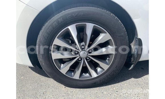 Sayi Imported Kia Carnival White Mota in Import - Dubai a Maseru Sayi Imported Kia Carnival White Mota in Import - Dubai a Maseru