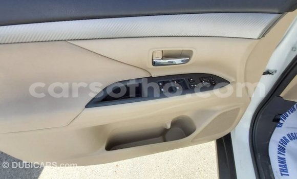 Sayi Imported Mitsubishi Outlander White Mota in Import - Dubai a Maseru Sayi Imported Mitsubishi Outlander White Mota in Import - Dubai a Maseru