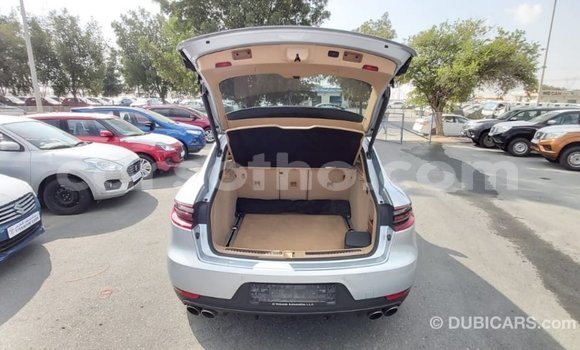 Sayi Imported Porsche Macan Other Mota in Import - Dubai a Maseru Sayi Imported Porsche Macan Other Mota in Import - Dubai a Maseru