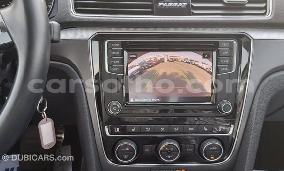 Sayi Imported Volkswagen Passat Red Mota in Import - Dubai a Maseru Sayi Imported Volkswagen Passat Red Mota in Import - Dubai a Maseru