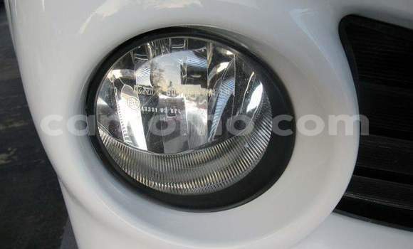 Sayi Na hannu Toyota Hilux White Mota in Maseru a Maseru Sayi Na hannu Toyota Hilux White Mota in Maseru a Maseru