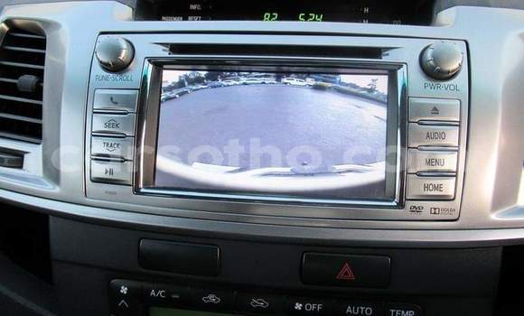 Sayi Na hannu Toyota Hilux White Mota in Maseru a Maseru Sayi Na hannu Toyota Hilux White Mota in Maseru a Maseru