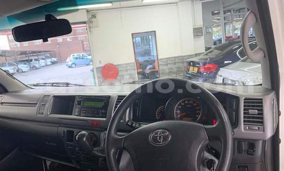 اشتري مستعمل Toyota 4Runner White سيارة في Maseru في Maseru اشتري مستعمل Toyota 4Runner White سيارة في Maseru في Maseru