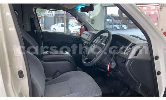 اشتري مستعمل Toyota 4Runner White سيارة في Maseru في Maseru اشتري مستعمل Toyota 4Runner White سيارة في Maseru في Maseru