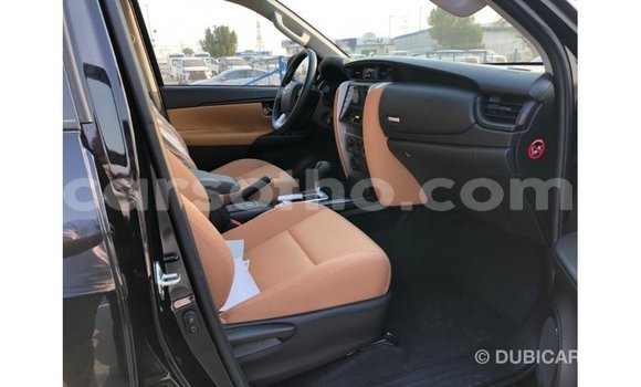 Sayi Imported Toyota Fortuner Black Mota in Import - Dubai a Maseru Sayi Imported Toyota Fortuner Black Mota in Import - Dubai a Maseru