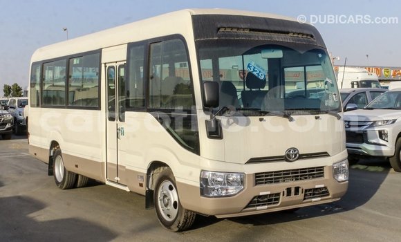 Sayi Imported Toyota Coaster White Mota in Import - Dubai a Maseru Sayi Imported Toyota Coaster White Mota in Import - Dubai a Maseru