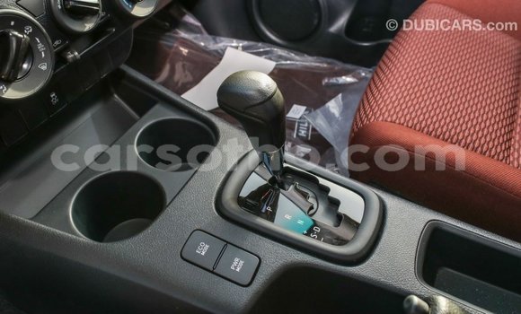 Buy Import Toyota Hilux White Car in Import - Dubai in Maseru Buy Import Toyota Hilux White Car in Import - Dubai in Maseru
