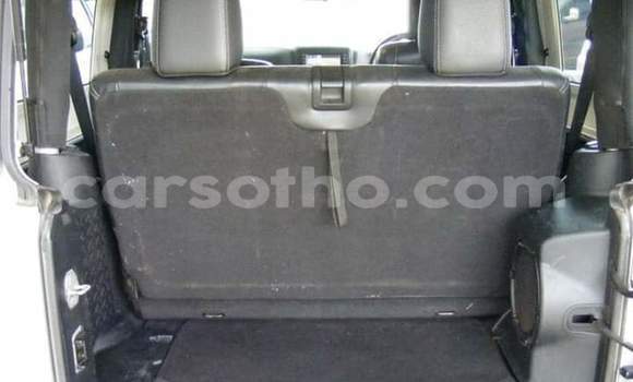 Sayi Na hannu Jeep Wrangler Silver Mota in Maseru a Maseru Sayi Na hannu Jeep Wrangler Silver Mota in Maseru a Maseru