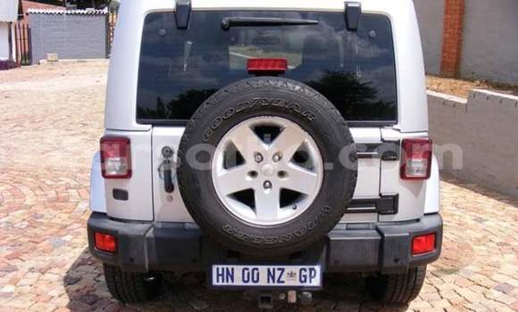 Sayi Na hannu Jeep Wrangler Silver Mota in Maseru a Maseru Sayi Na hannu Jeep Wrangler Silver Mota in Maseru a Maseru