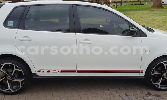 Acheter Occasion Voiture Volkswagen Polo Blanc à Hlotse, Leribe Acheter Occasion Voiture Volkswagen Polo Blanc à Hlotse, Leribe