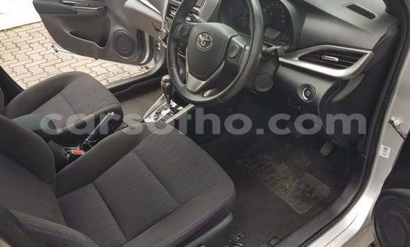 Sayi Na hannu Toyota Yaris Silver Mota in Maseru a Maseru Sayi Na hannu Toyota Yaris Silver Mota in Maseru a Maseru
