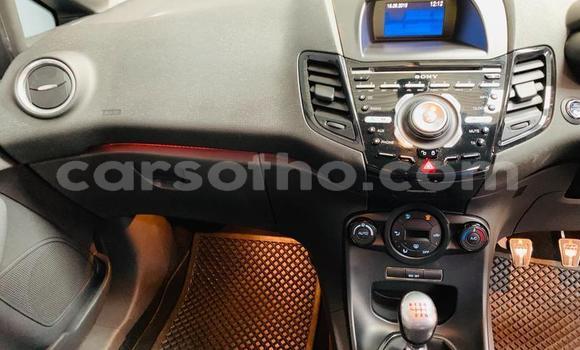 Sayi Na hannu Ford Fiesta ST White Mota in Maseru a Maseru Sayi Na hannu Ford Fiesta ST White Mota in Maseru a Maseru