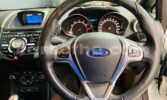 Sayi Na hannu Ford Fiesta ST White Mota in Maseru a Maseru Sayi Na hannu Ford Fiesta ST White Mota in Maseru a Maseru