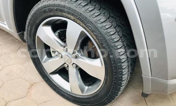 Sayi Na hannu Jeep Grand Cherokee Silver Mota in Maseru a Maseru Sayi Na hannu Jeep Grand Cherokee Silver Mota in Maseru a Maseru