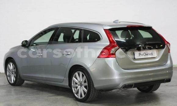 Sayi Na hannu Volvo V60 Silver Mota in Maseru a Maseru