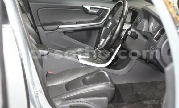Acheter Occasion Voiture Volvo V60 Gris à Maseru, Maseru Acheter Occasion Voiture Volvo V60 Gris à Maseru, Maseru