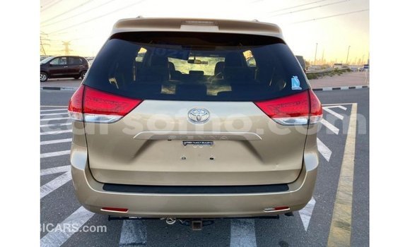 Buy Import Toyota Sienna Other Car in Import - Dubai in Maseru Buy Import Toyota Sienna Other Car in Import - Dubai in Maseru