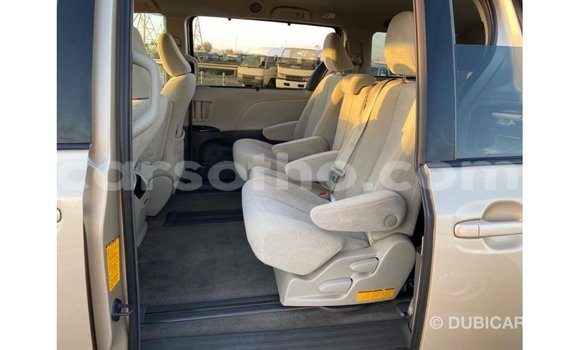 Buy Import Toyota Sienna Other Car in Import - Dubai in Maseru Buy Import Toyota Sienna Other Car in Import - Dubai in Maseru