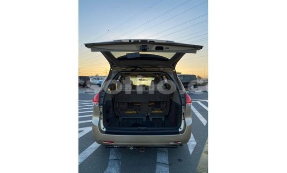 Buy Import Toyota Sienna Other Car in Import - Dubai in Maseru Buy Import Toyota Sienna Other Car in Import - Dubai in Maseru