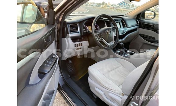 Buy Import Toyota Highlander Other Car in Import - Dubai in Maseru Buy Import Toyota Highlander Other Car in Import - Dubai in Maseru