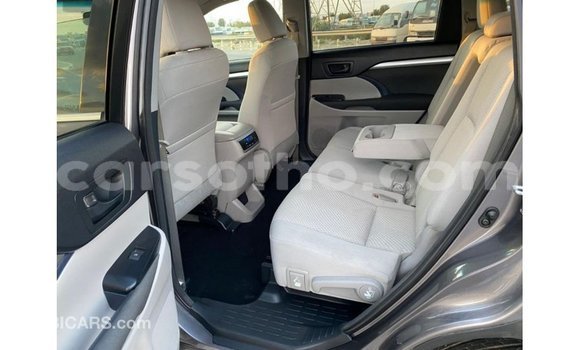Buy Import Toyota Highlander Other Car in Import - Dubai in Maseru Buy Import Toyota Highlander Other Car in Import - Dubai in Maseru