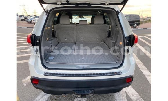 Sayi Imported Toyota Highlander White Mota in Import - Dubai a Maseru Sayi Imported Toyota Highlander White Mota in Import - Dubai a Maseru